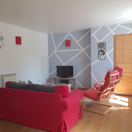Les Trois Lions Apartment Фоа Екстериор снимка